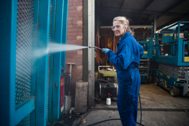 Best Window and Screen Pressure Cleaning in Greendale, WI