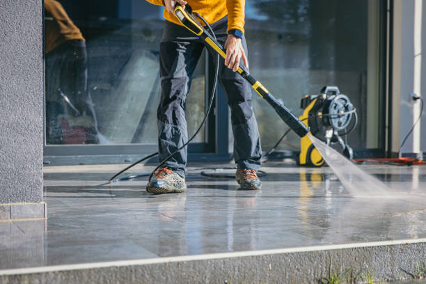 Best Building Exterior Pressure Washing in Greendale, WI